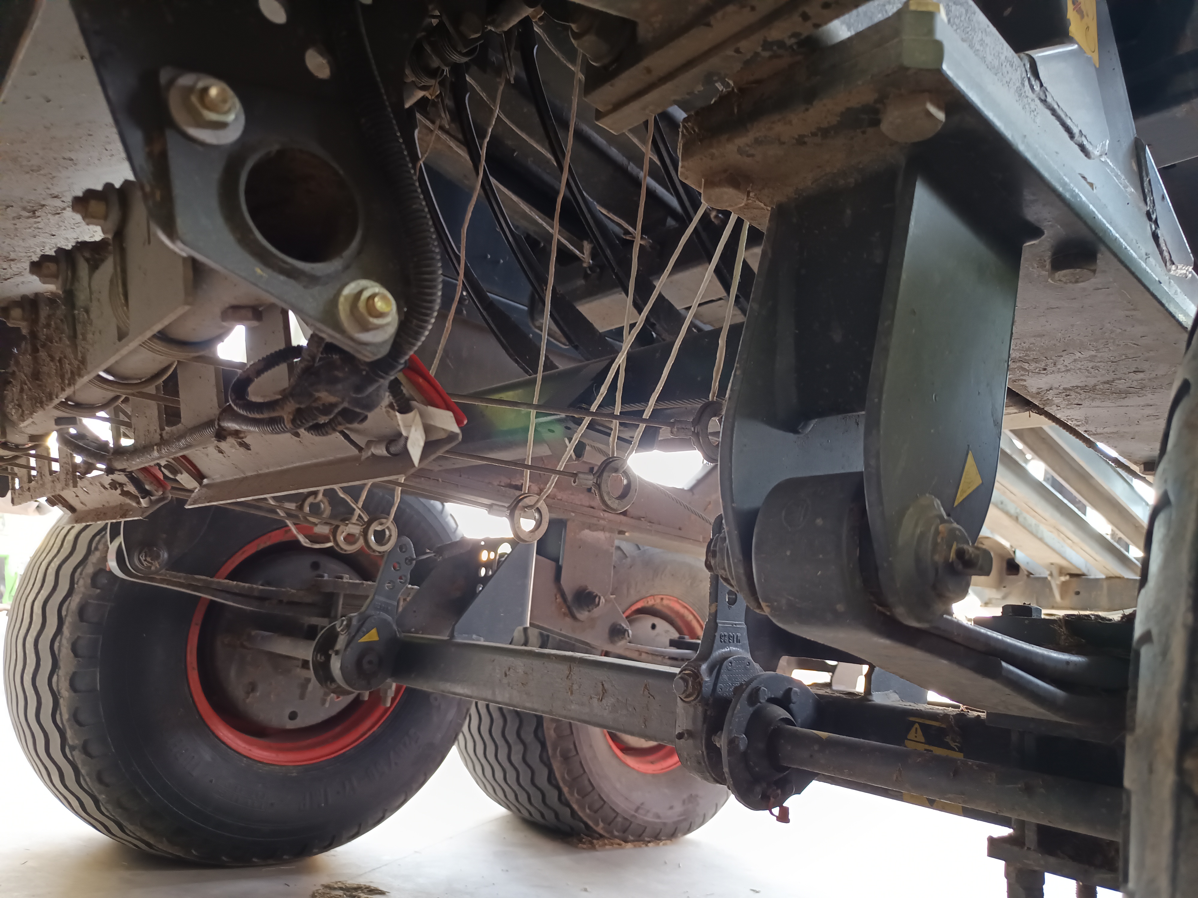 2017年克拉斯4200RC打捆机1270型打包机(图5)
