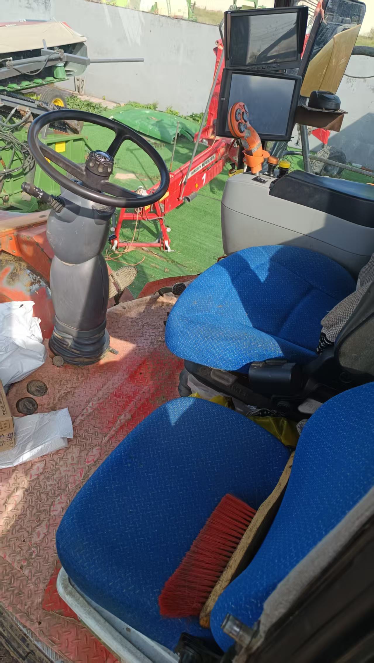 13纽荷兰FR450(图5)