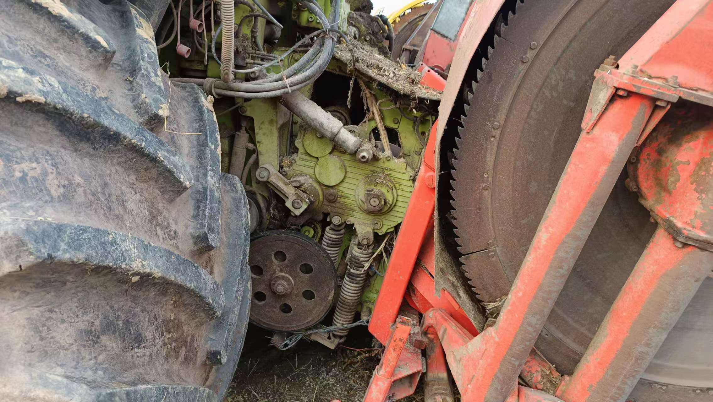 08年克拉斯890(图8) 08年克拉斯890(图8)