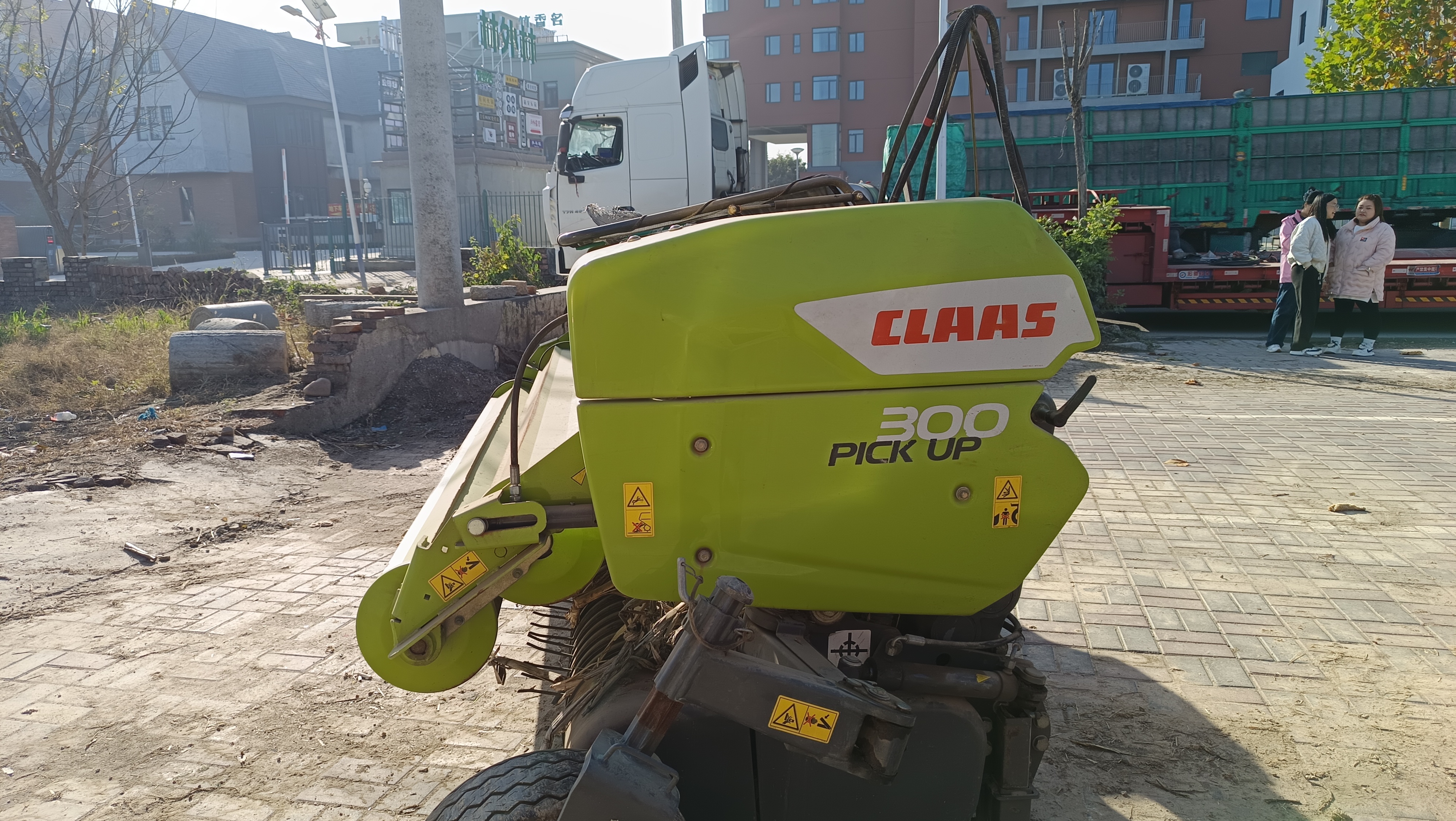 克拉斯300捡拾台(图4) 克拉斯300捡拾台(图4)