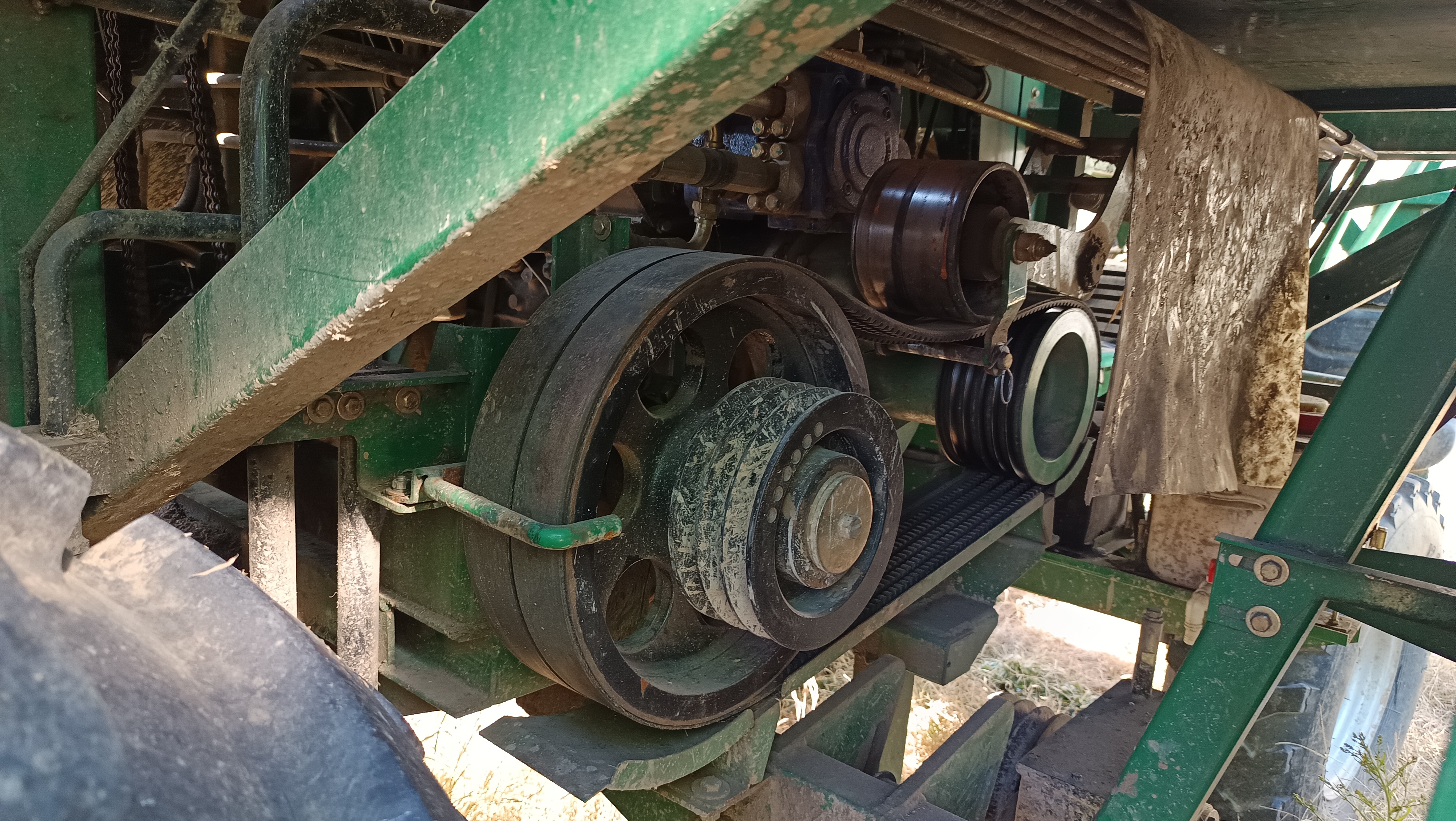 常发茎穗双收机(图4) 常发茎穗双收机(图4)