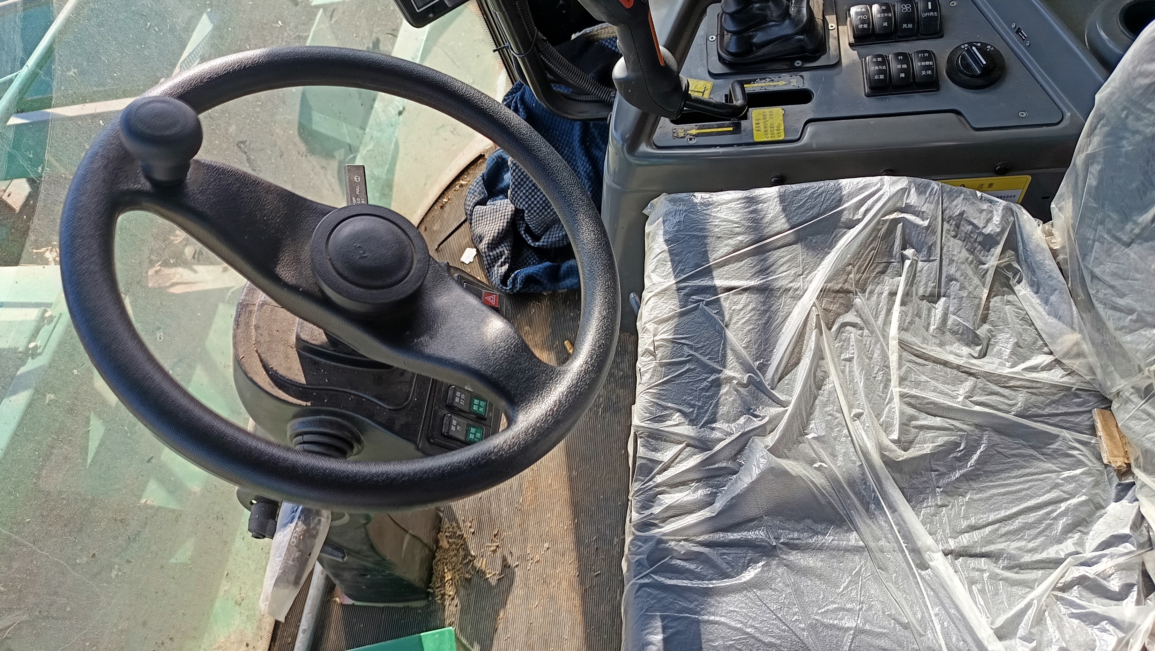 常发茎穗双收机(图11) 常发茎穗双收机(图11)